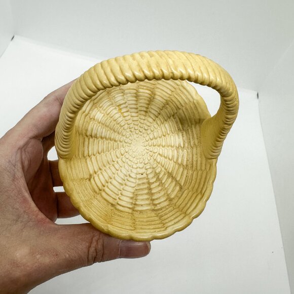 Vtg 1983 Harvey Knox Kingdom Porcelain Tabby Cat Cats Kitten Basket Rescue *FLAW - Picture 7 of 9